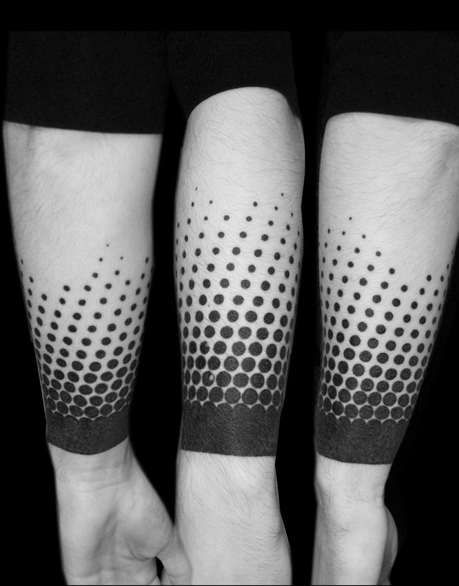 Photo:  geometric tattoo 006 grafik dots